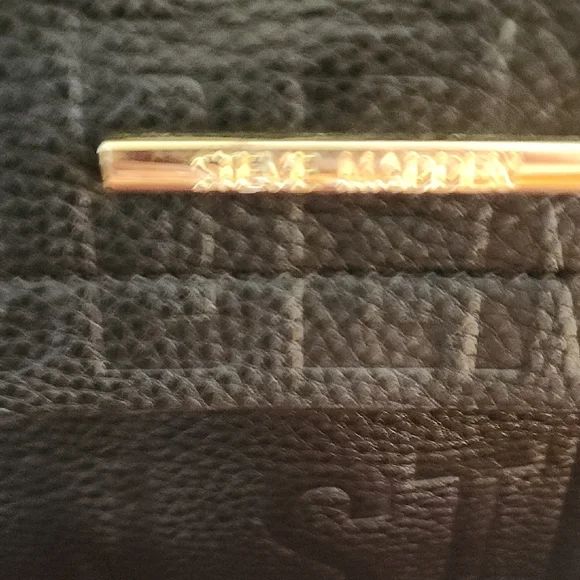 Steve Madden Black & Gold Logo Backpack – Chic & Spacious - Picture 5 of 5